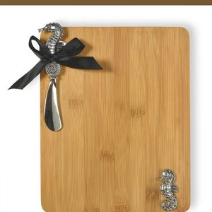 Boston International Seahorse Cutting Board and Sp
